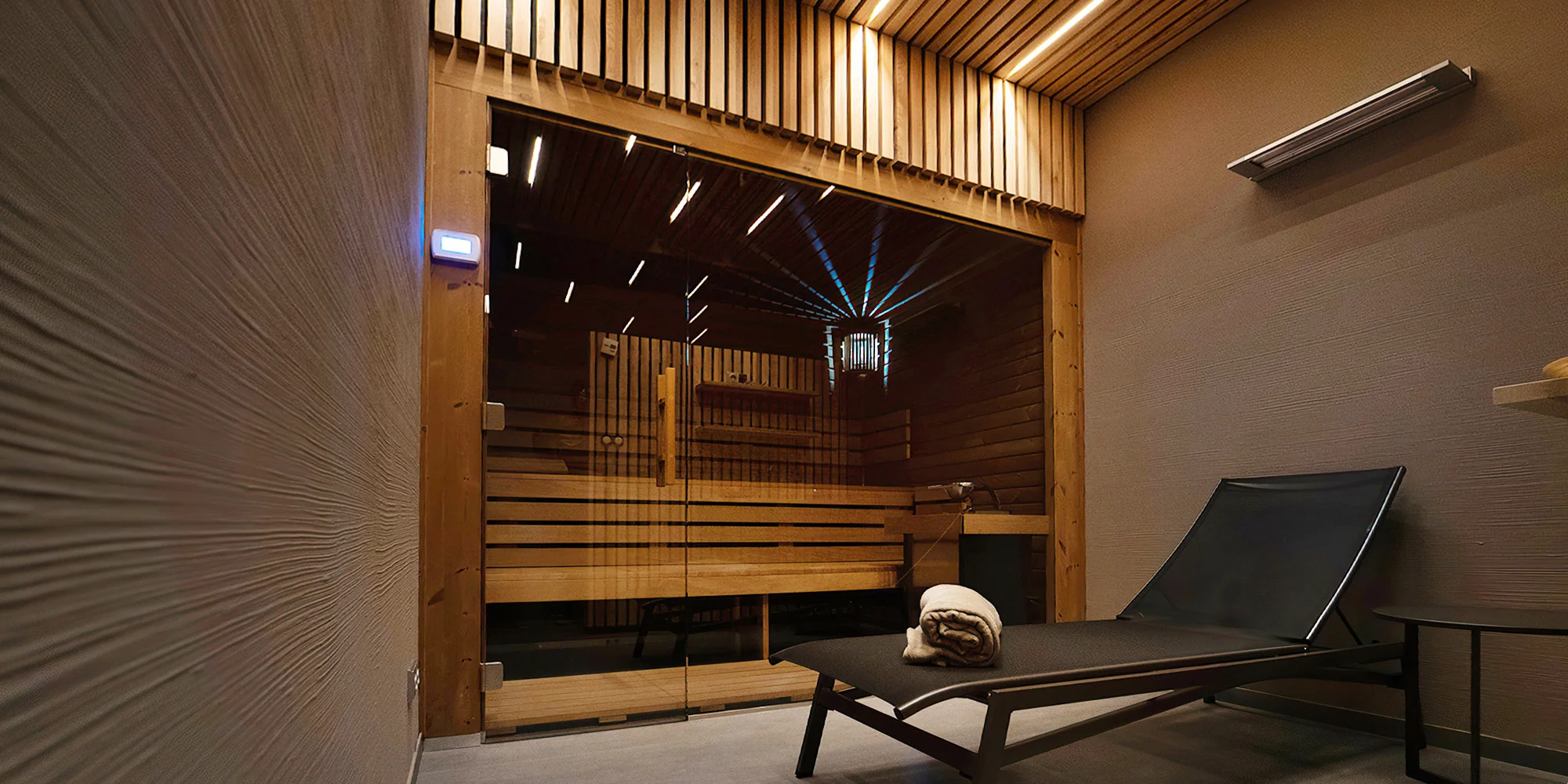 Privátní vířivka a láhev sektu nebo sauna pro 2 osoby - Obrázek 4