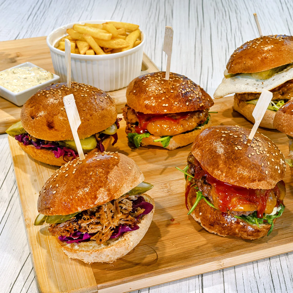 6 miniburgerů s hranolky a dipy pro 2–3 osoby - Obrázek 2