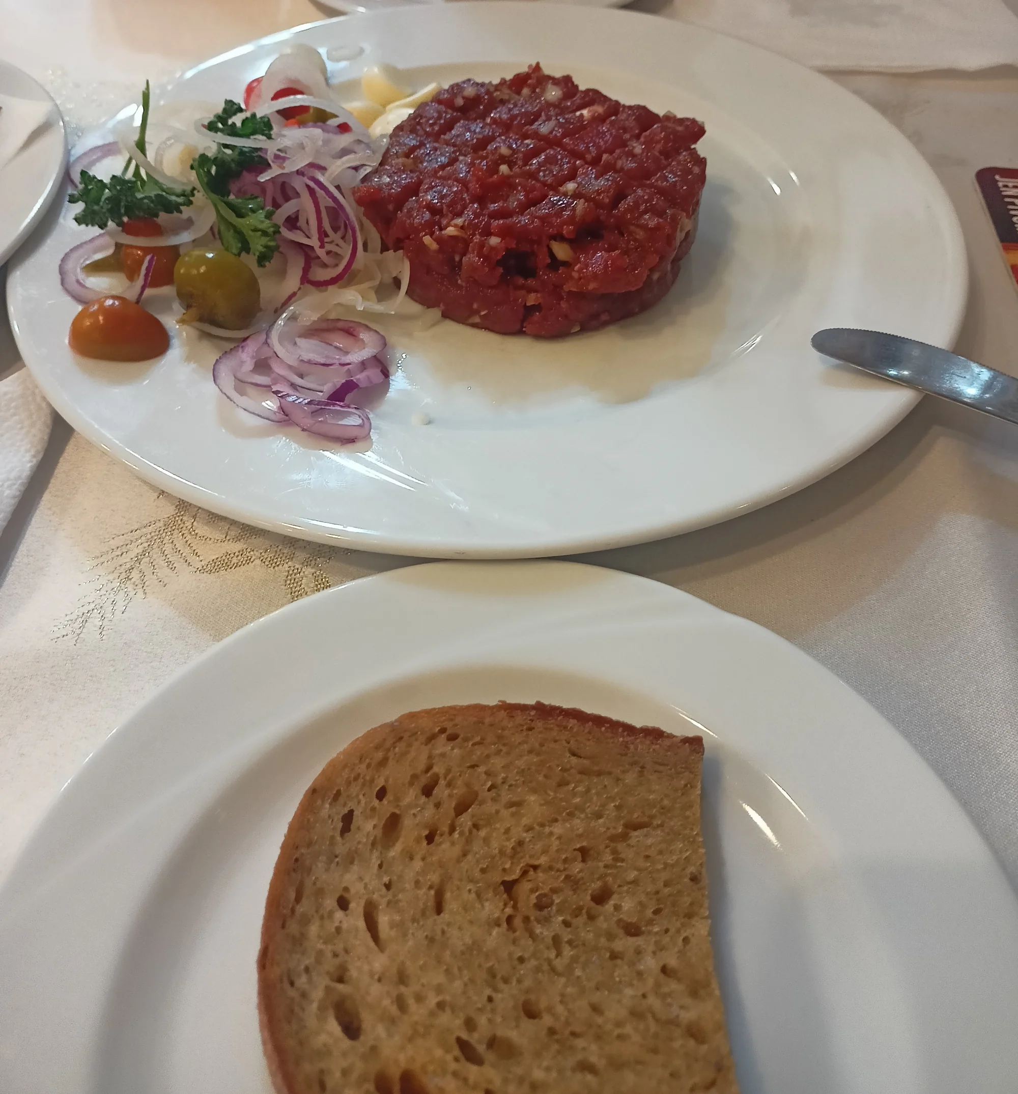 250 g namíchaného tataráku a křupavé topinky - Obrázek 5