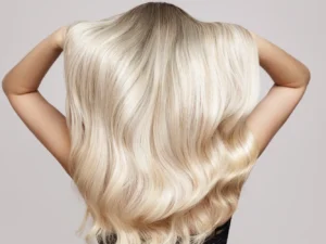 Kadeřnické balíčky: střih, barva, melír i účes