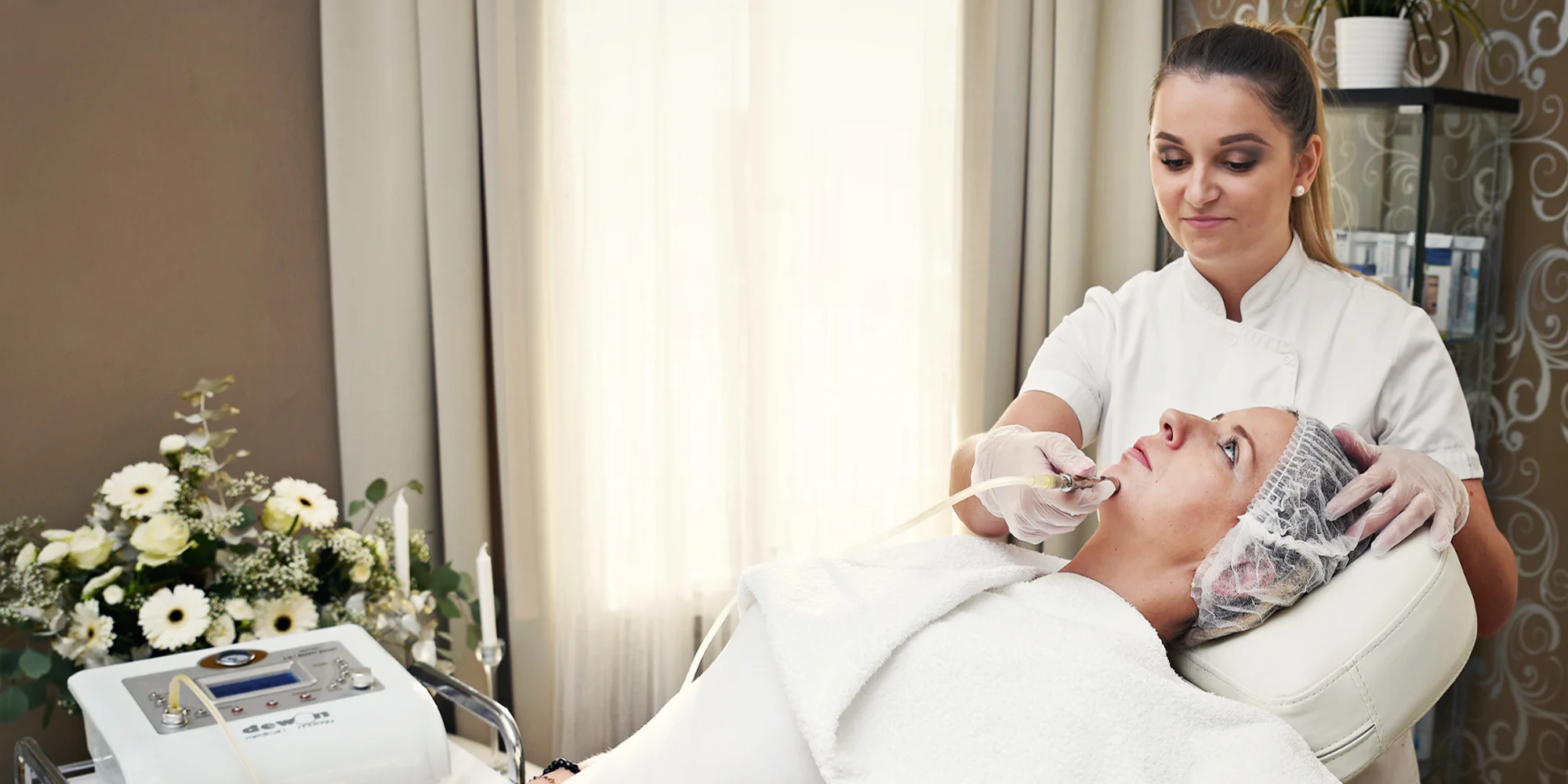 Krásná pleť: plazmové toky, ultrazvuk i mikrodermabraze