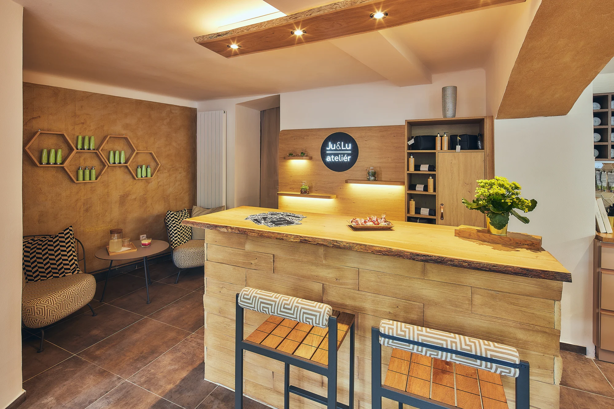 Manikúra s P-Shine, shellacem či depilací rukou - Obrázek 11