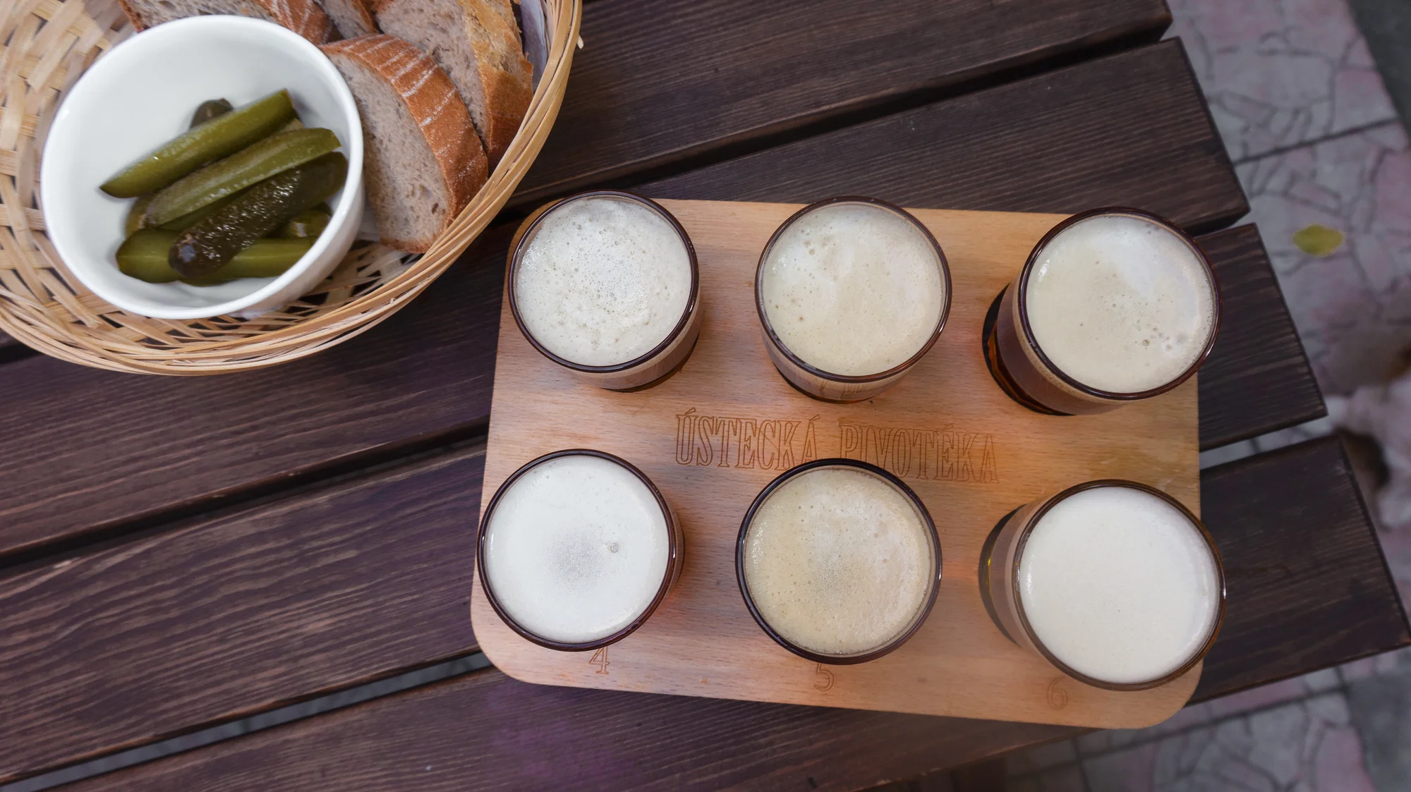 Pivní degustační prkénka: 6 piv a paštika pro 2 osoby - Obrázek 7