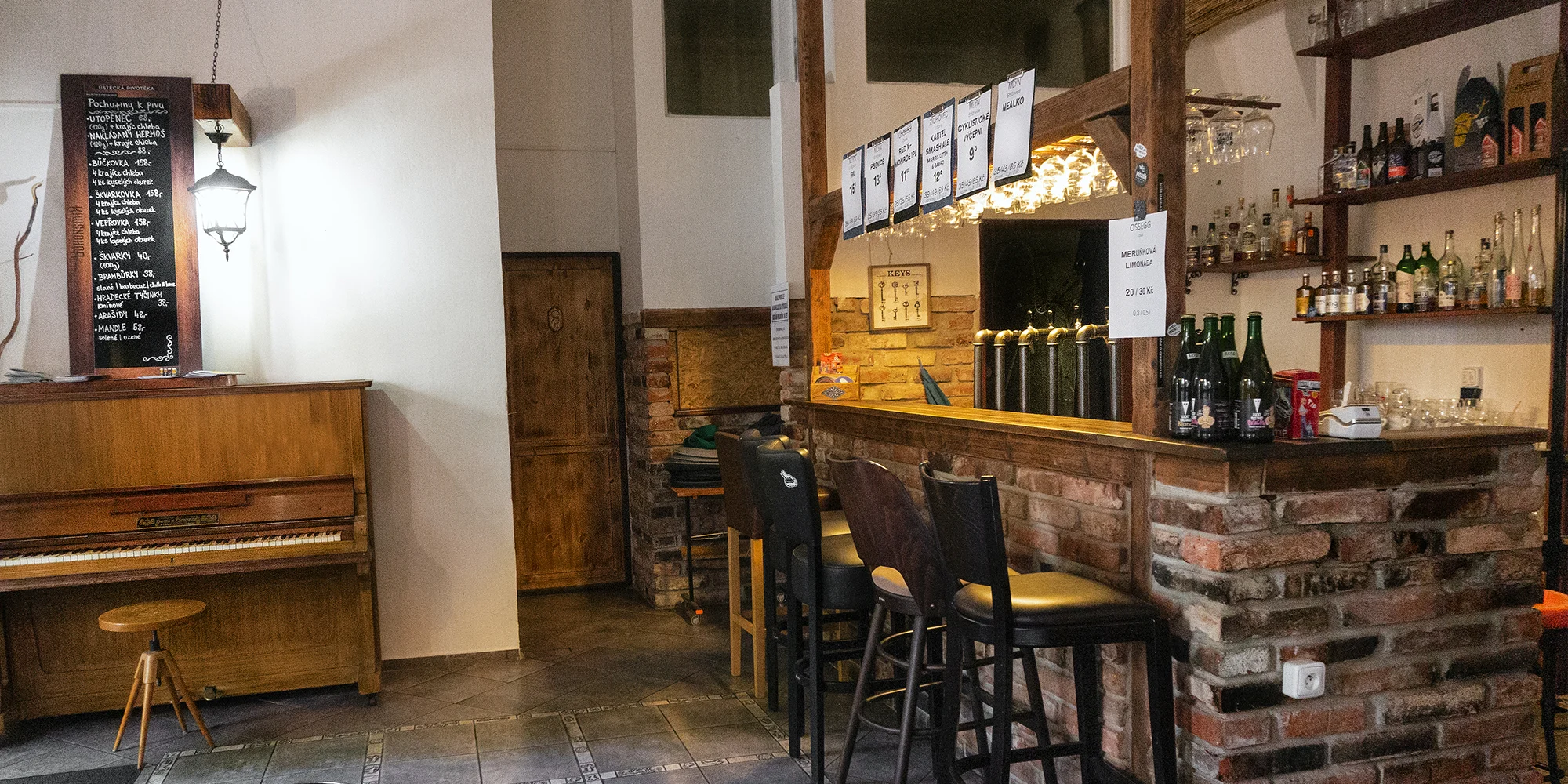 Pivní degustační prkénka: 6 piv a paštika pro 2 osoby - Obrázek 4