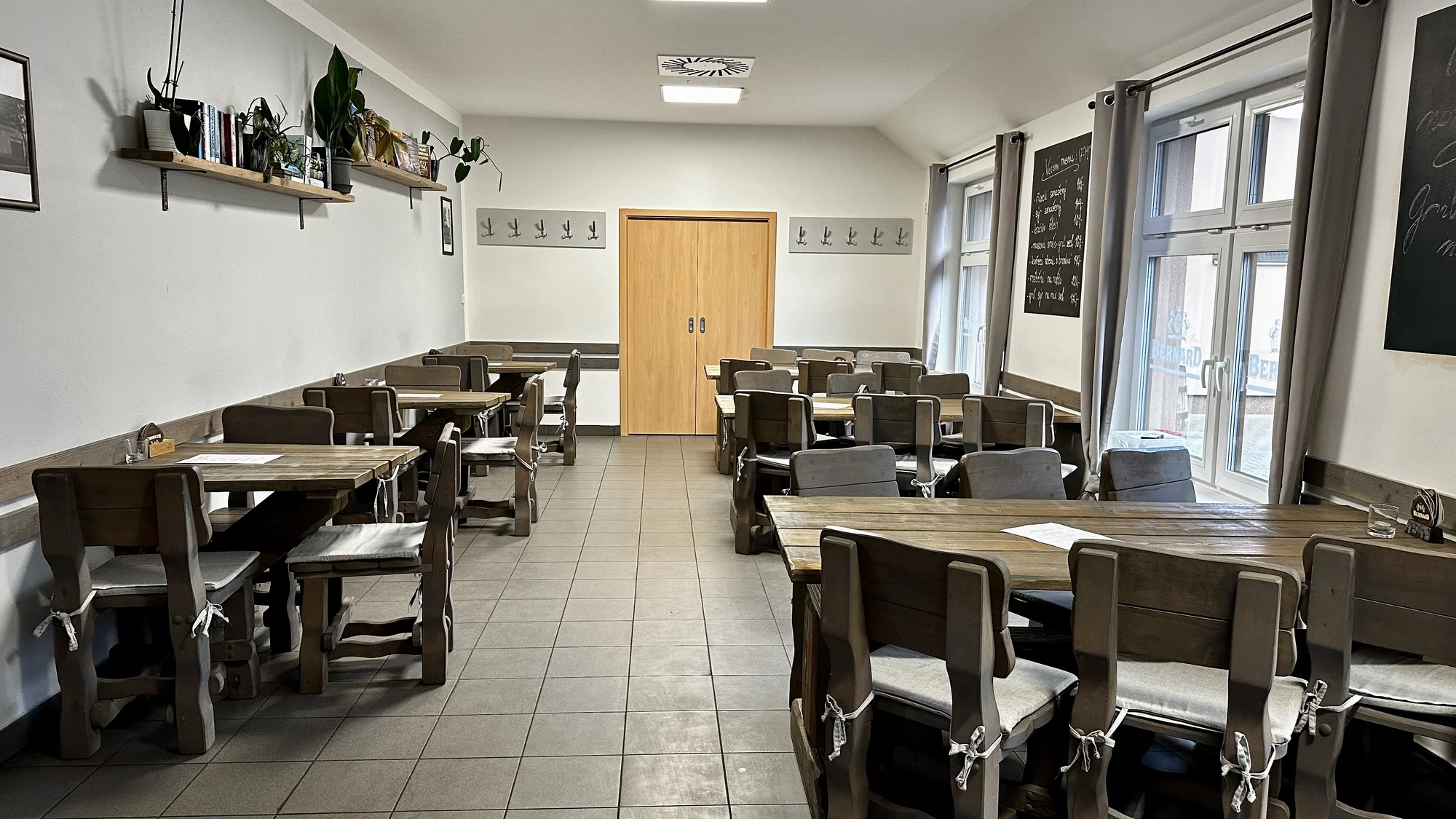 Meče s grilovaným masem i přílohy a omáčky pro dva - Obrázek 7