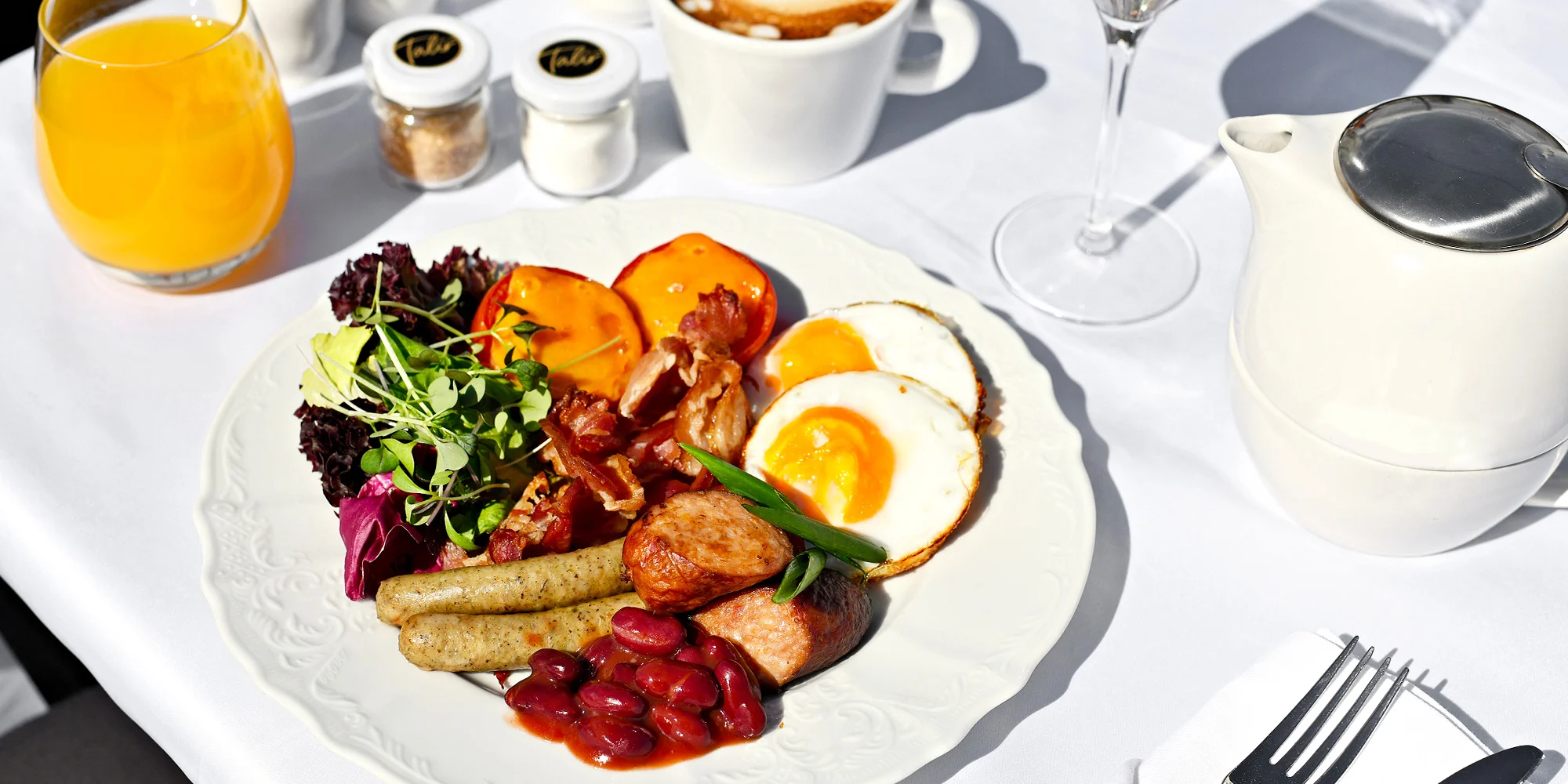 Snídaně či aperitivo ve sky baru s výhledem na Prahu - Obrázek 6