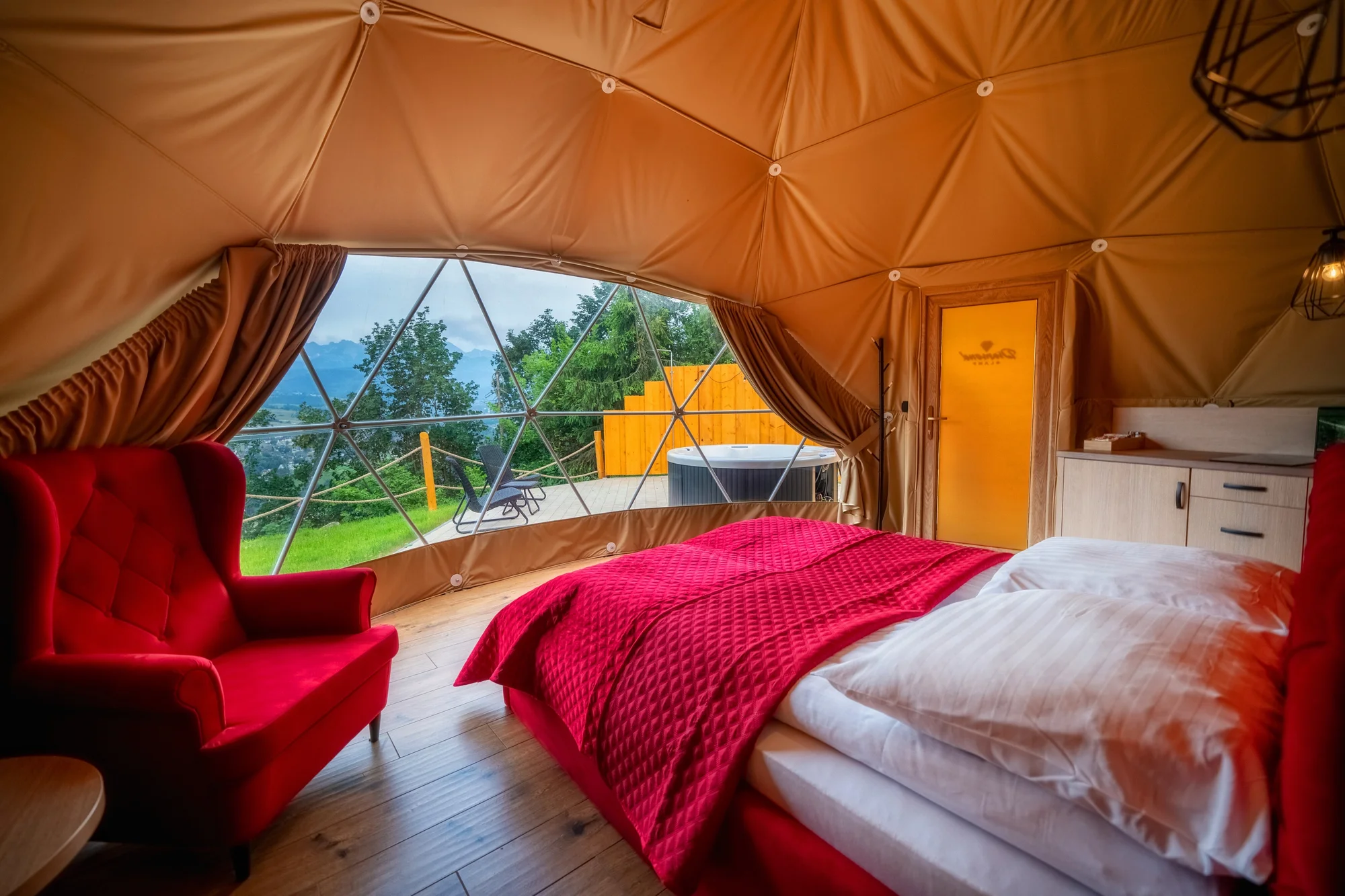 Luxusní kupole u Zakopaného s vířivkou i snídaní - Obrázek 6