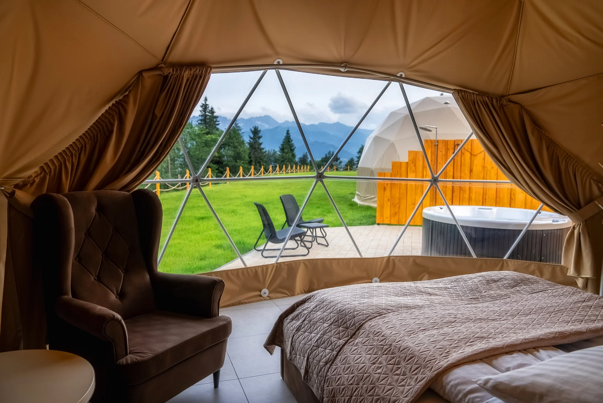 Luxusní kupole u Zakopaného s vířivkou i snídaní - Obrázek 9