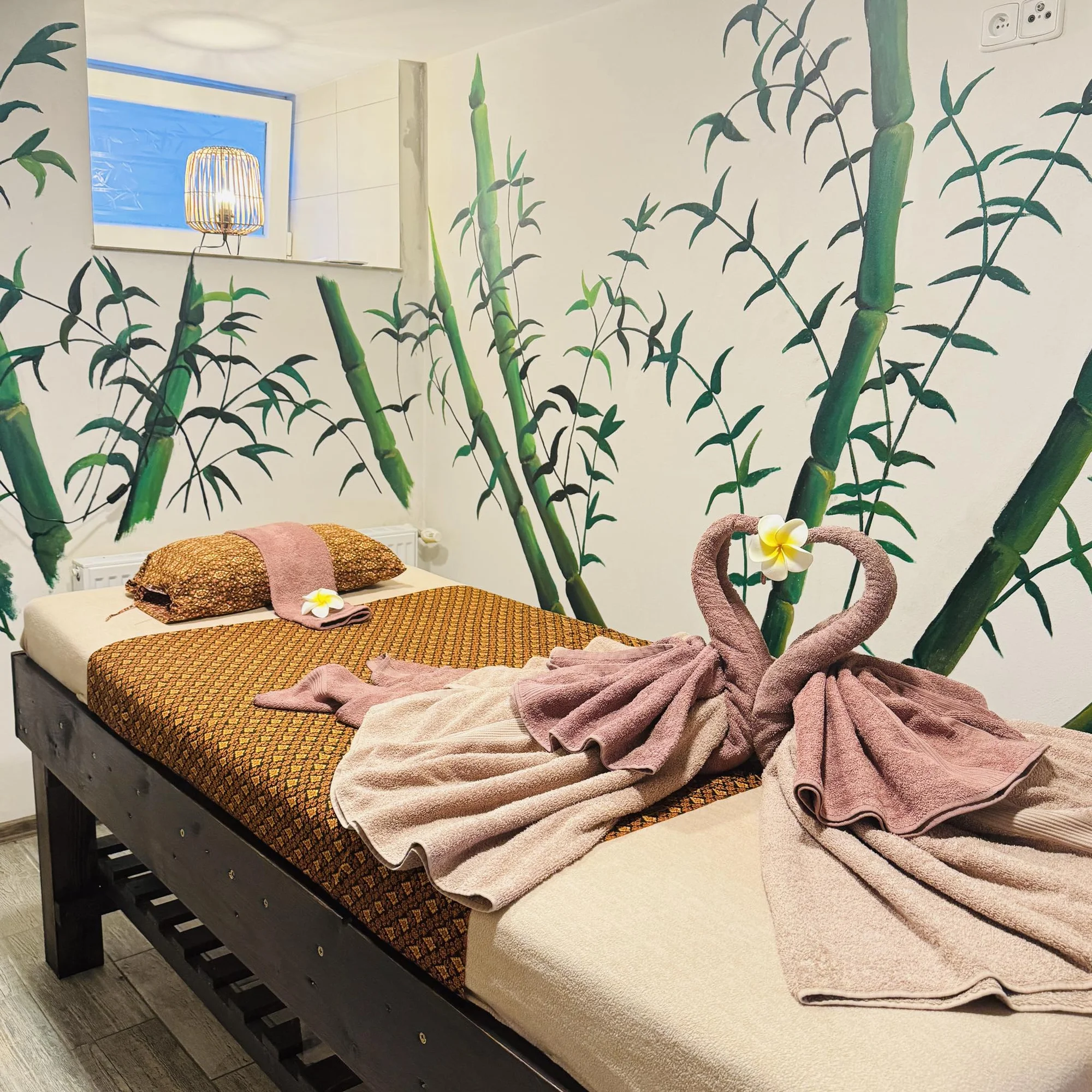 60min. thajská office masáž zad, šíje a rukou - Obrázek 6