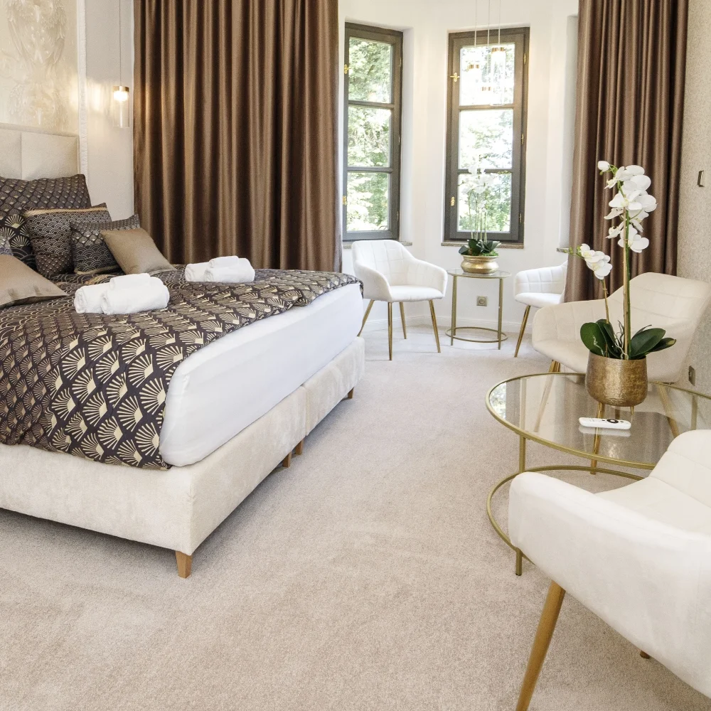 Romantika na zámku Kvasetice s vínem i degustačním menu - Obrázek 2