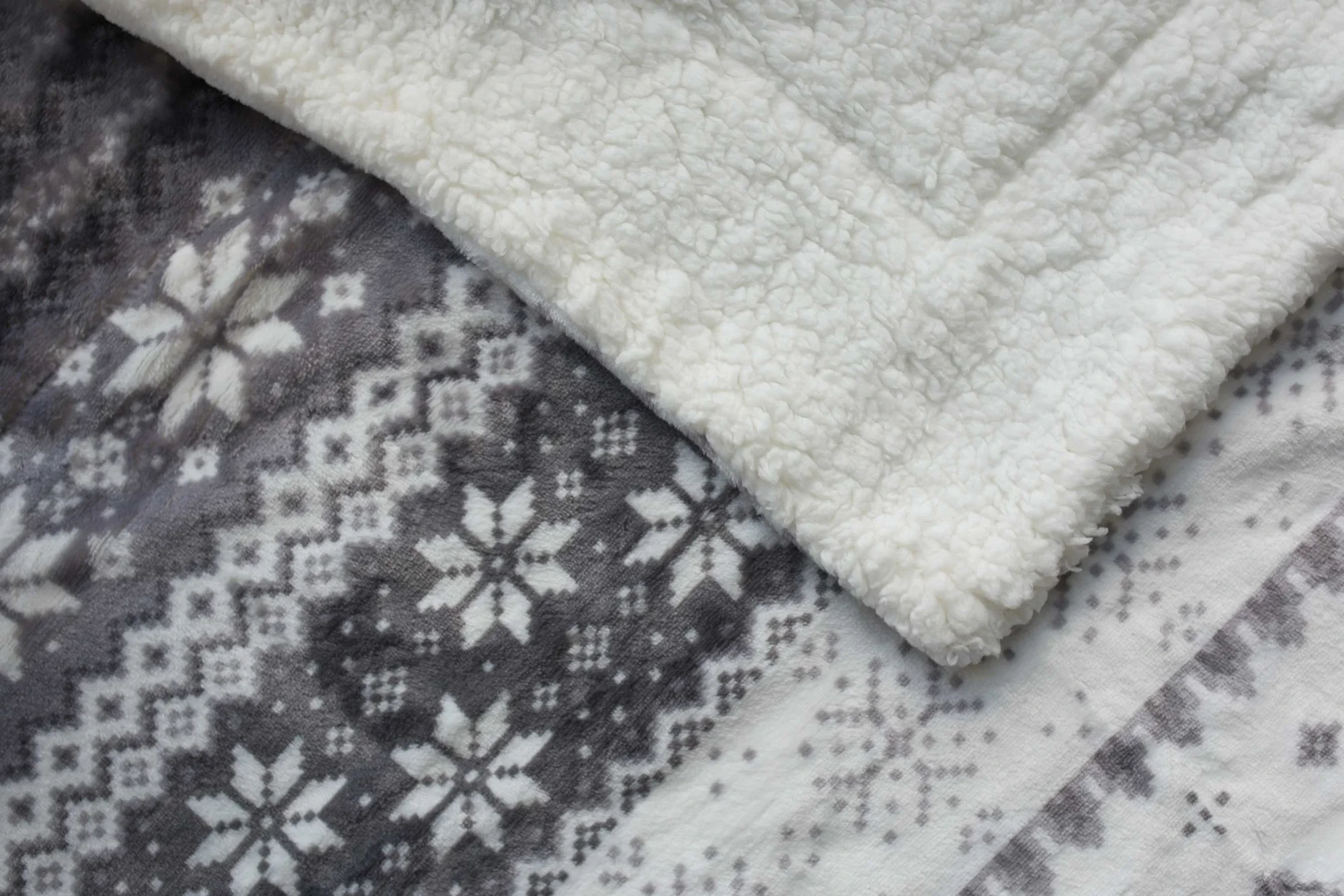 Hřejivé deky s beránkem: s kočkami i vločkami - Obrázek 8