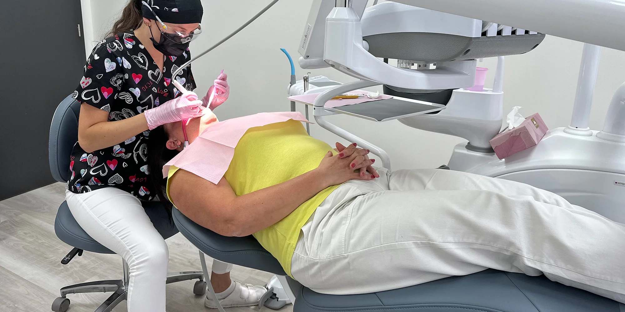 Dentální hygiena vč. pískování či domácí bělení zubů - Obrázek 3