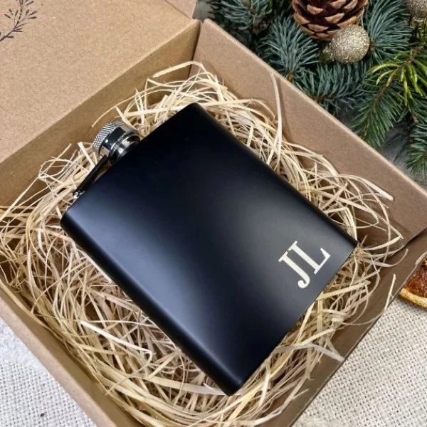 Černá nebo dřevěná placatka s gravírovaným textem - Obrázek 8