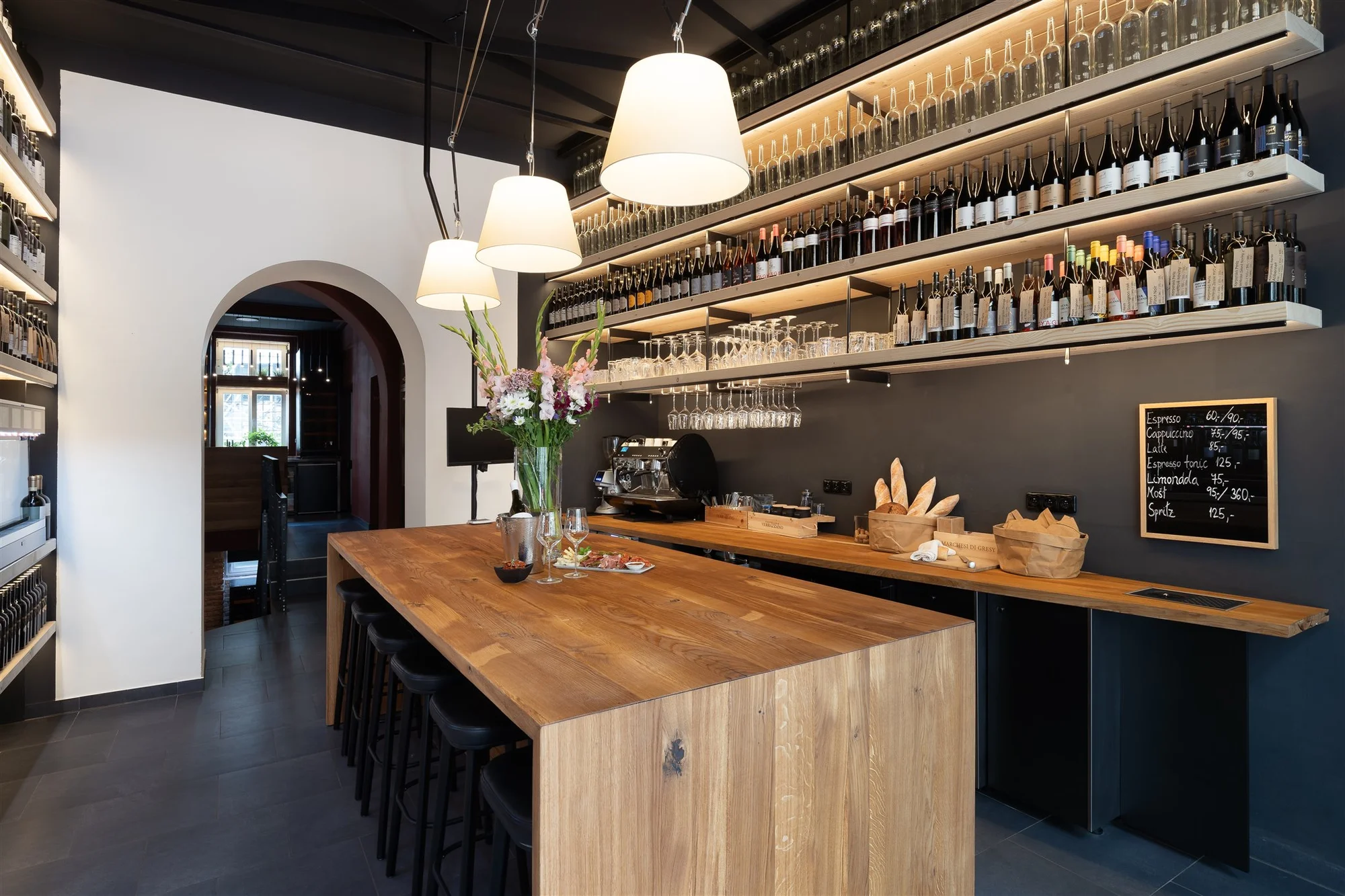 Tapas i degustace vín ve winebaru na Vinohradech - Obrázek 8