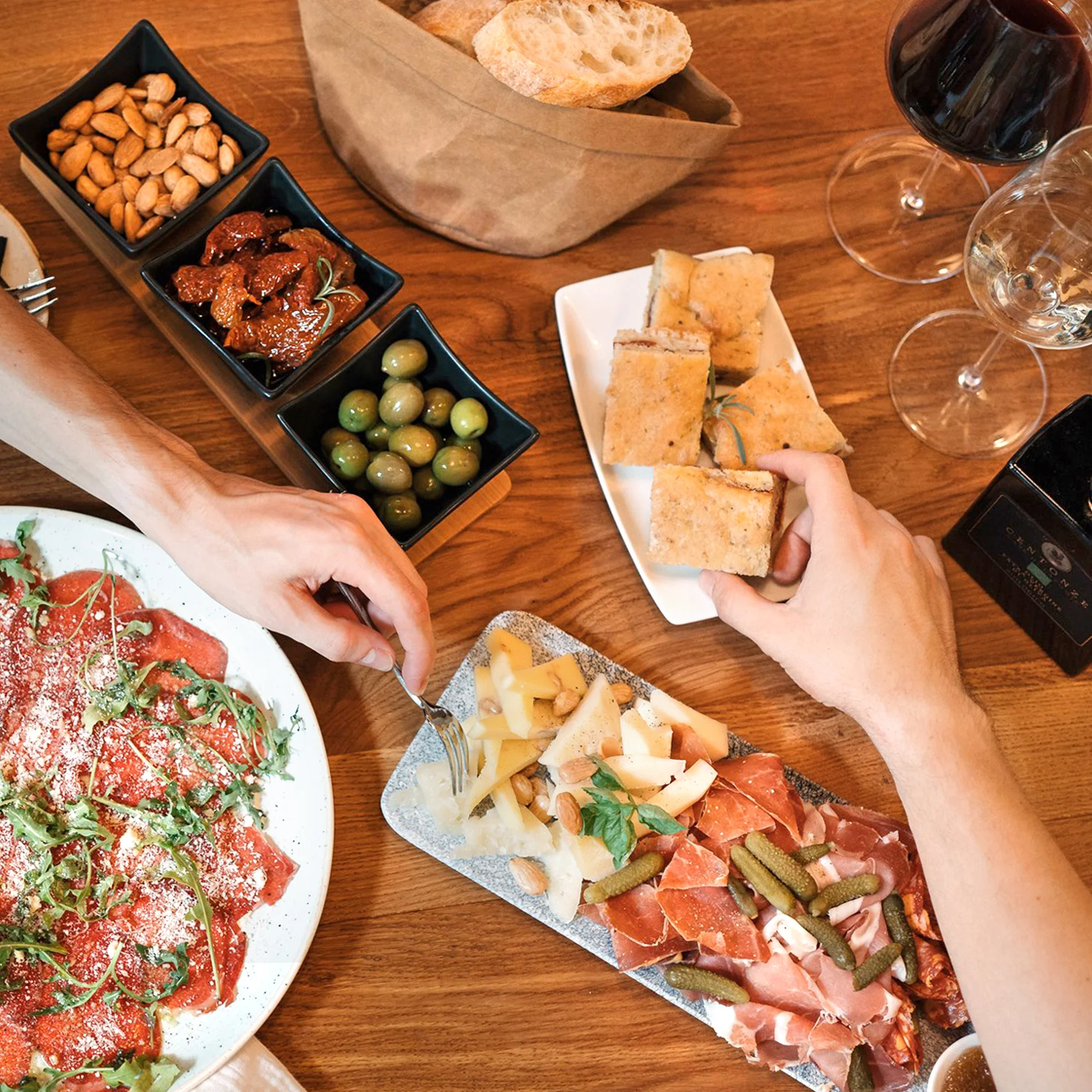 Tapas i degustace vín ve winebaru na Vinohradech - Obrázek 2