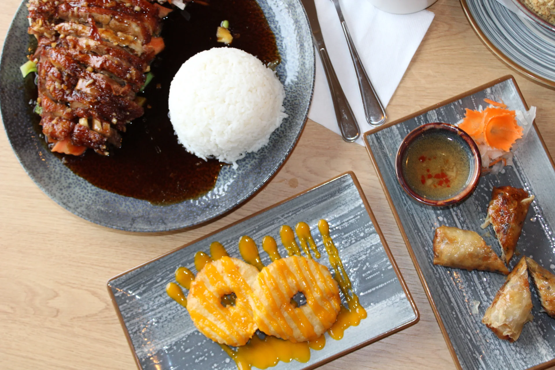 Tříchodové asijské menu v nové restauraci pro 2 osoby - Obrázek 10