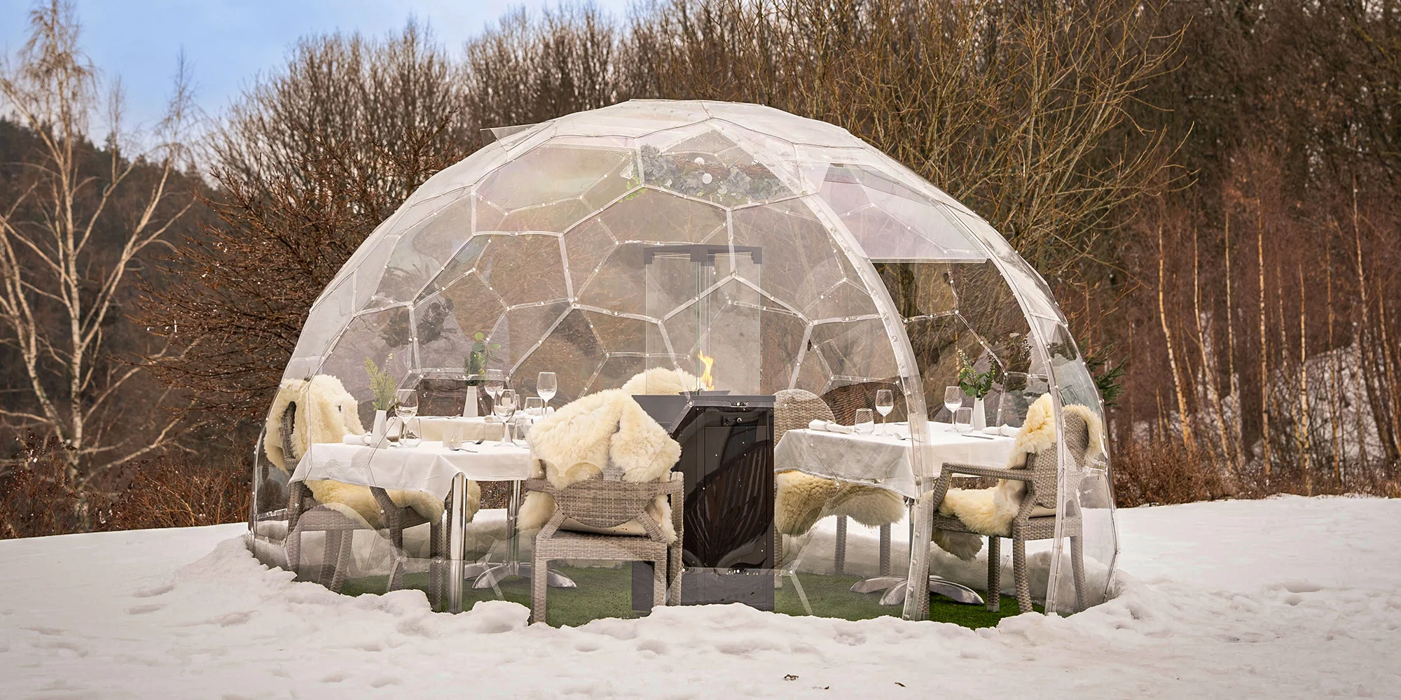 Čtyřchodové menu ve venkovním iglú pro 2 či 4 osoby