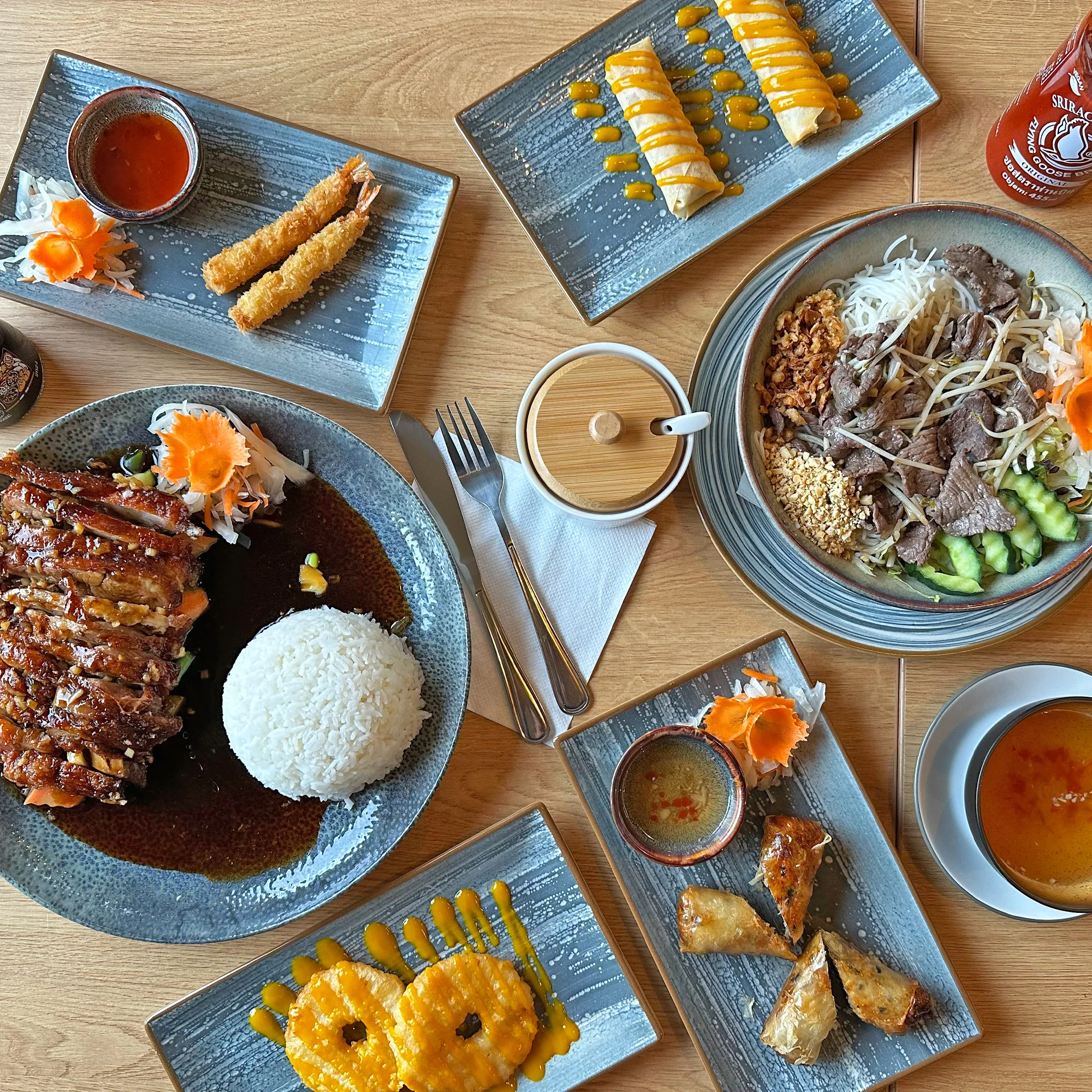 Tříchodové asijské menu v nové restauraci pro 2 osoby - Obrázek 2