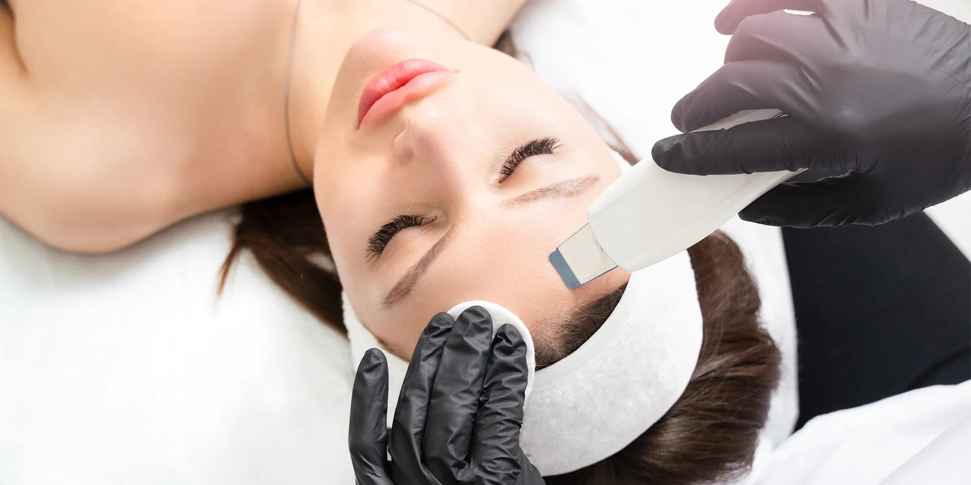 Kosmetické balíčky: špachtle i barvení obočí a řas