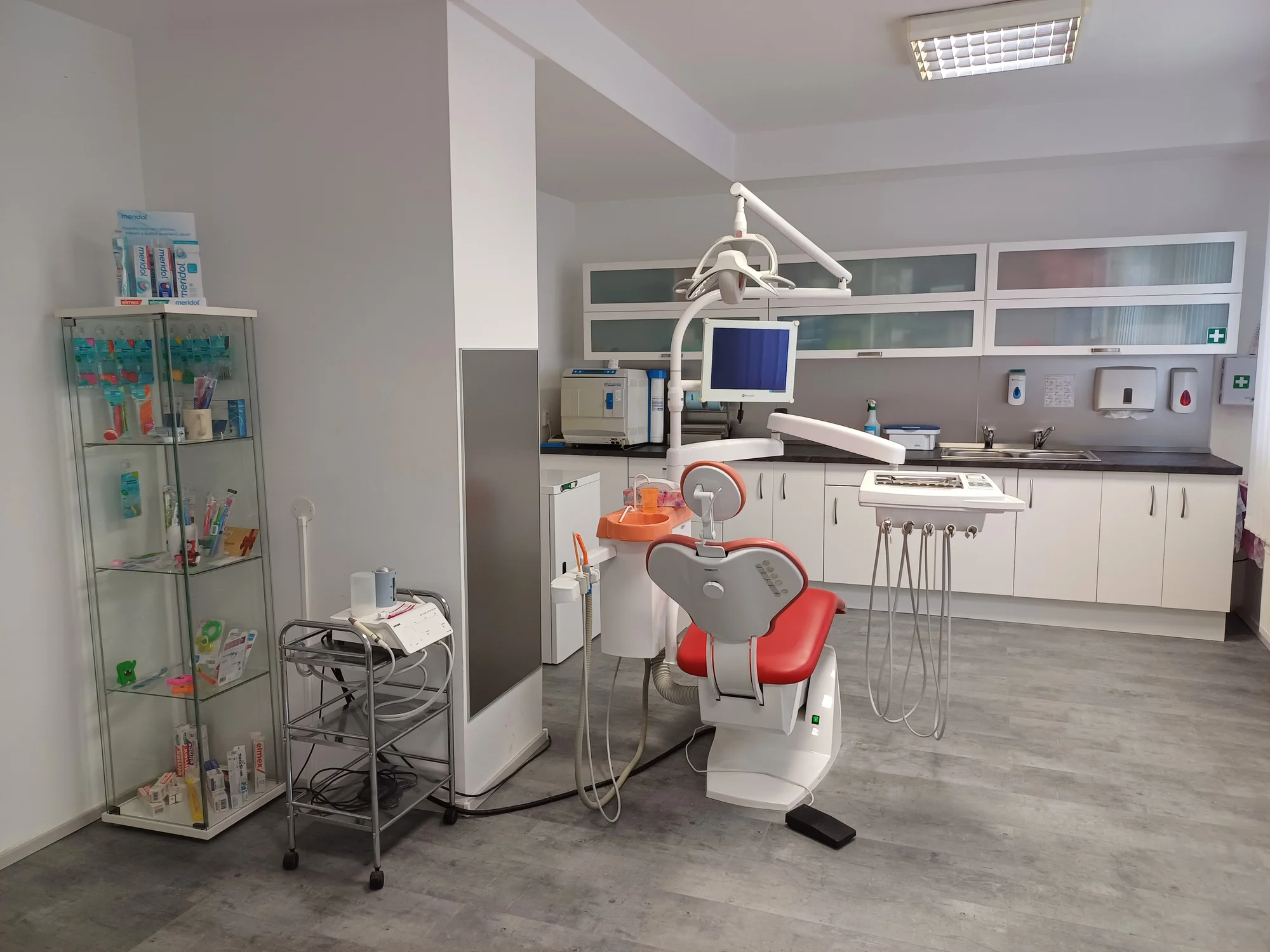 Dentální hygiena vč. Air-flow - Obrázek 3