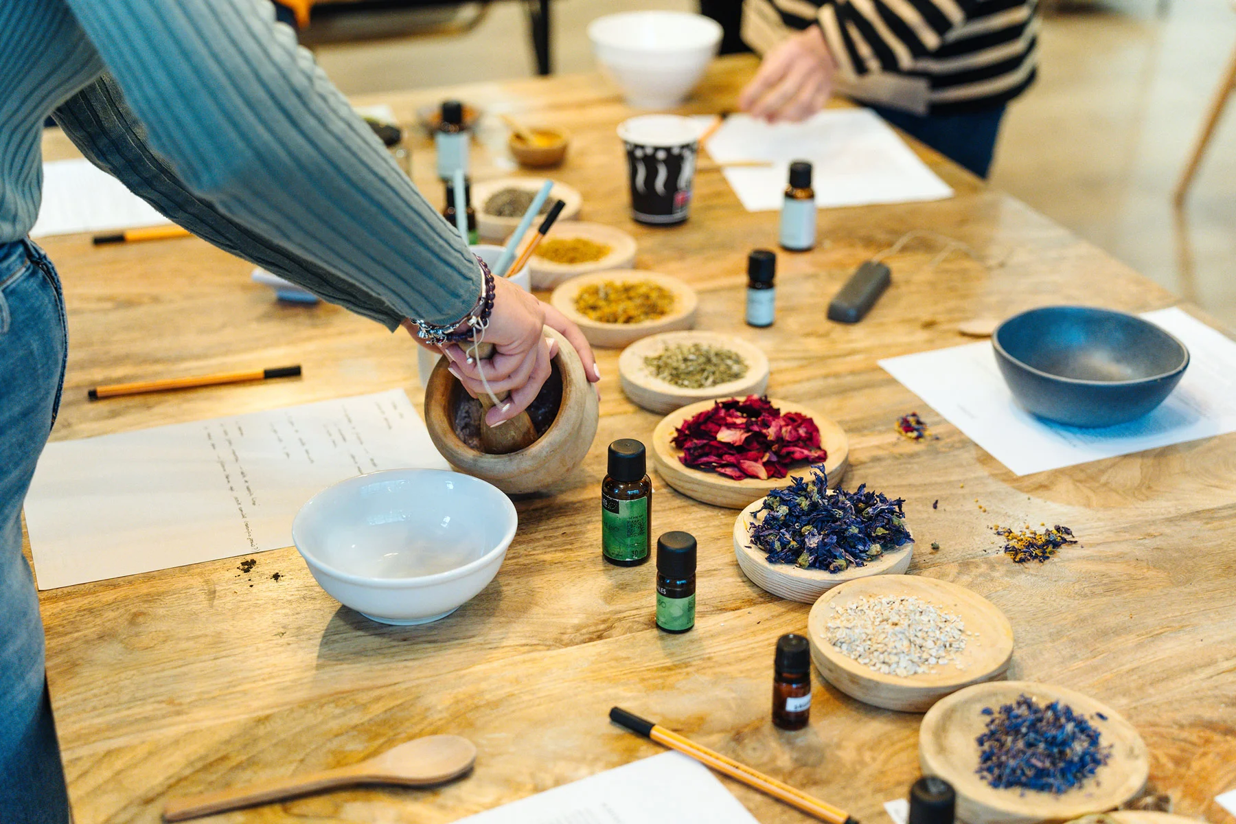 Zážitkový kurz výroby parfému pro dámy - Obrázek 6