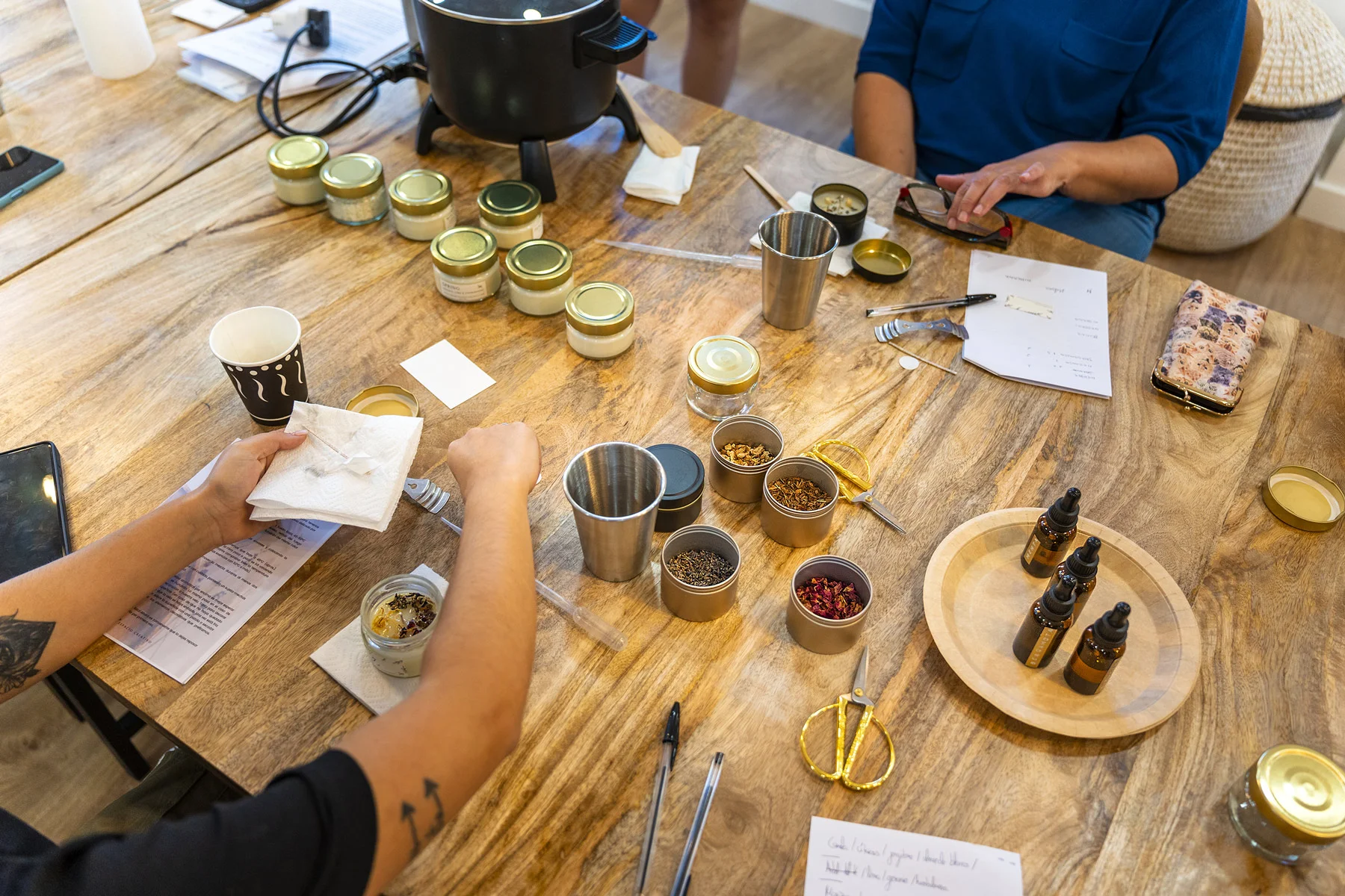 Zážitkový kurz výroby parfému pro dámy - Obrázek 7