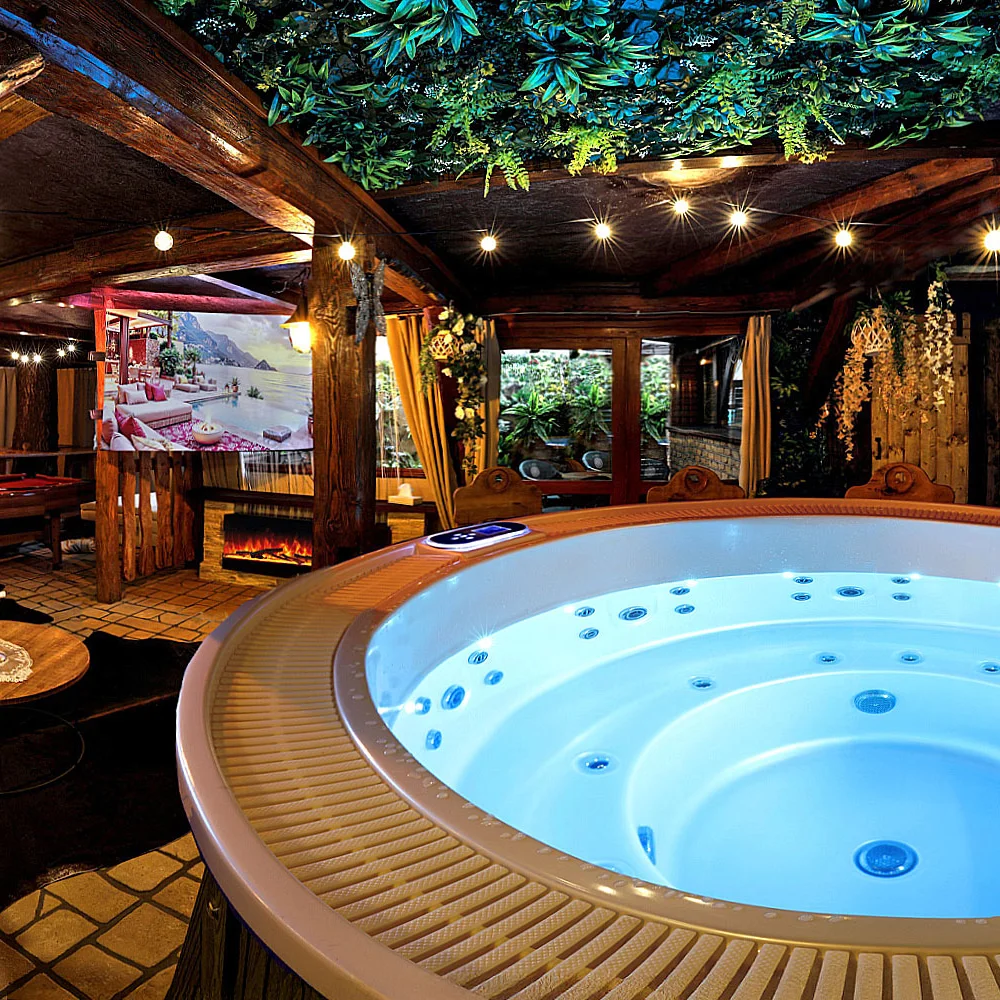 Pobyt v Pardubicích: wellness nebo pokoj s vířivkou - Obrázek 2