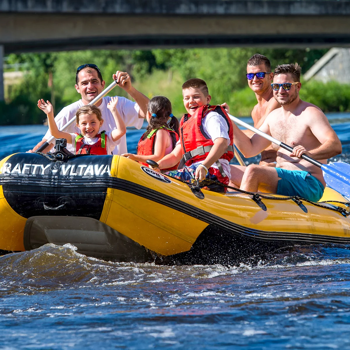 Výlety na raftu po Vltavě pro 2-4 osoby: trasy Č. Krumlovem - Obrázek 2