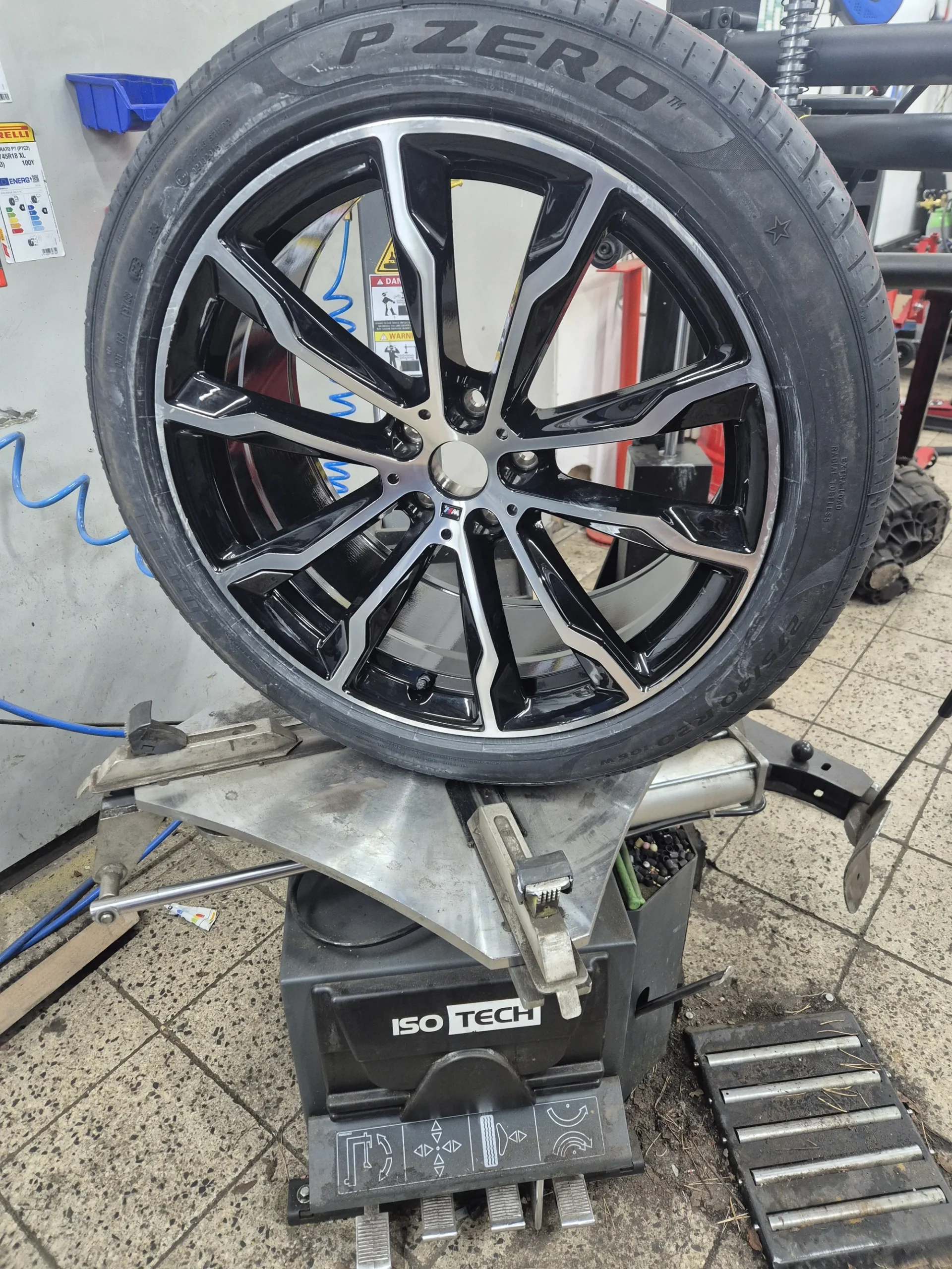 Přezutí kol nebo pneu včetně prohlídky vozu - Obrázek 4