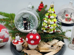 Skleněné vánoční retro ozdoby vyrobené v ČR