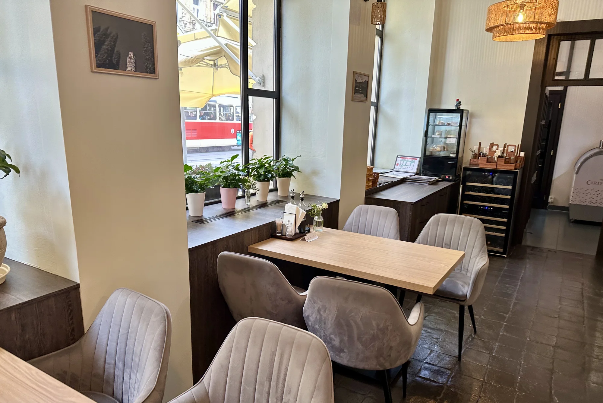 Pizza dle výběru i vč. nápoje v centru Prahy: 1-2 osoby - Obrázek 9