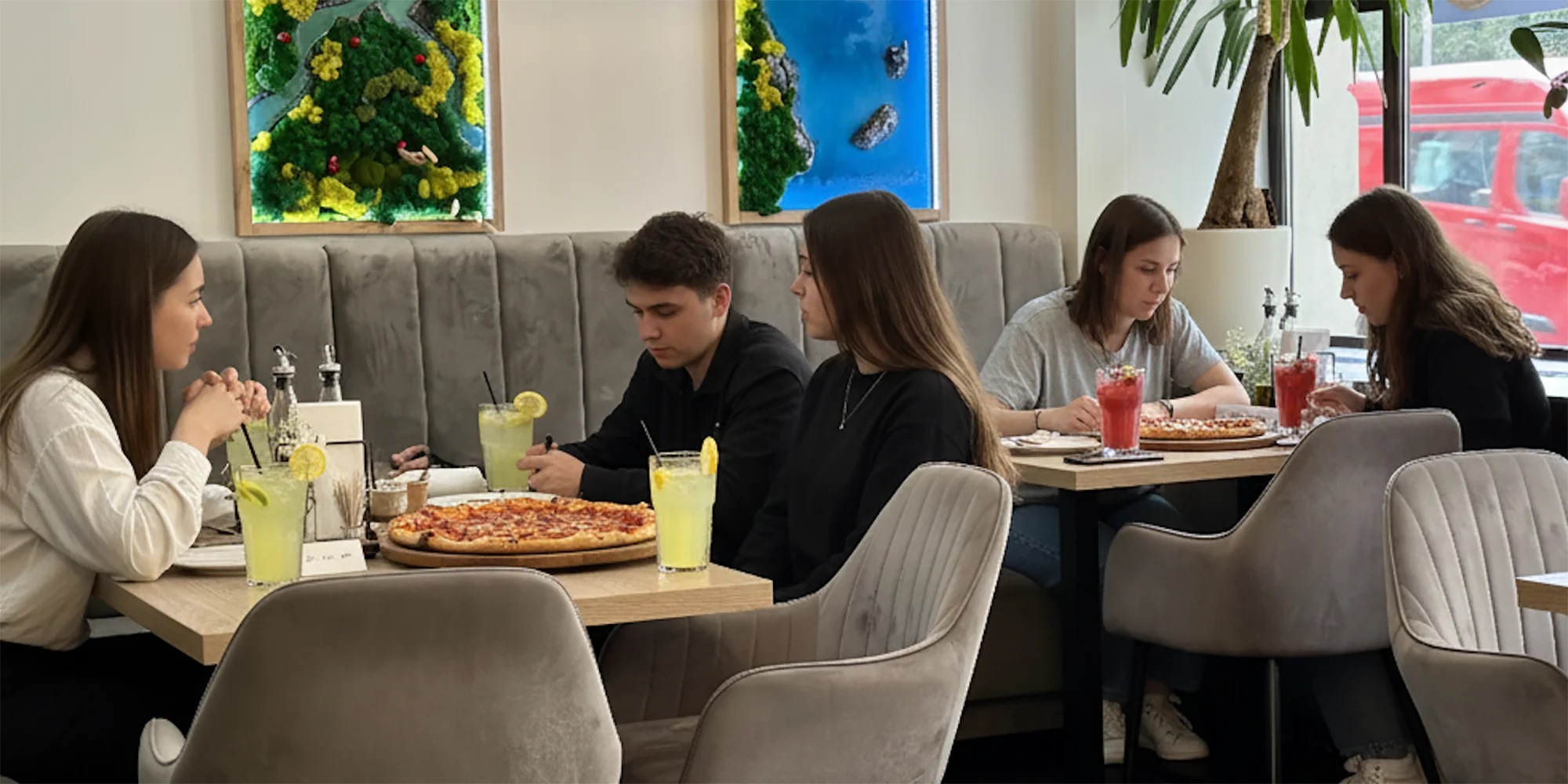 Pizza dle výběru i vč. nápoje v centru Prahy: 1-2 osoby - Obrázek 5