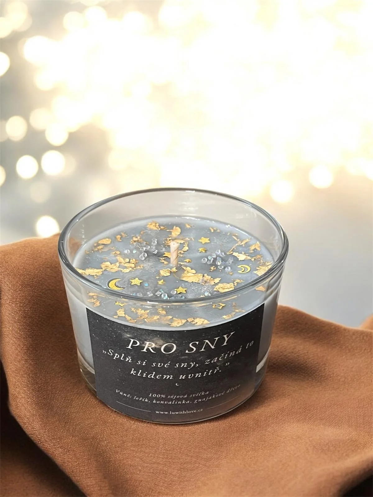 Přírodní svíčky z ČR zdobené minerály i sušenými květy - Obrázek 3