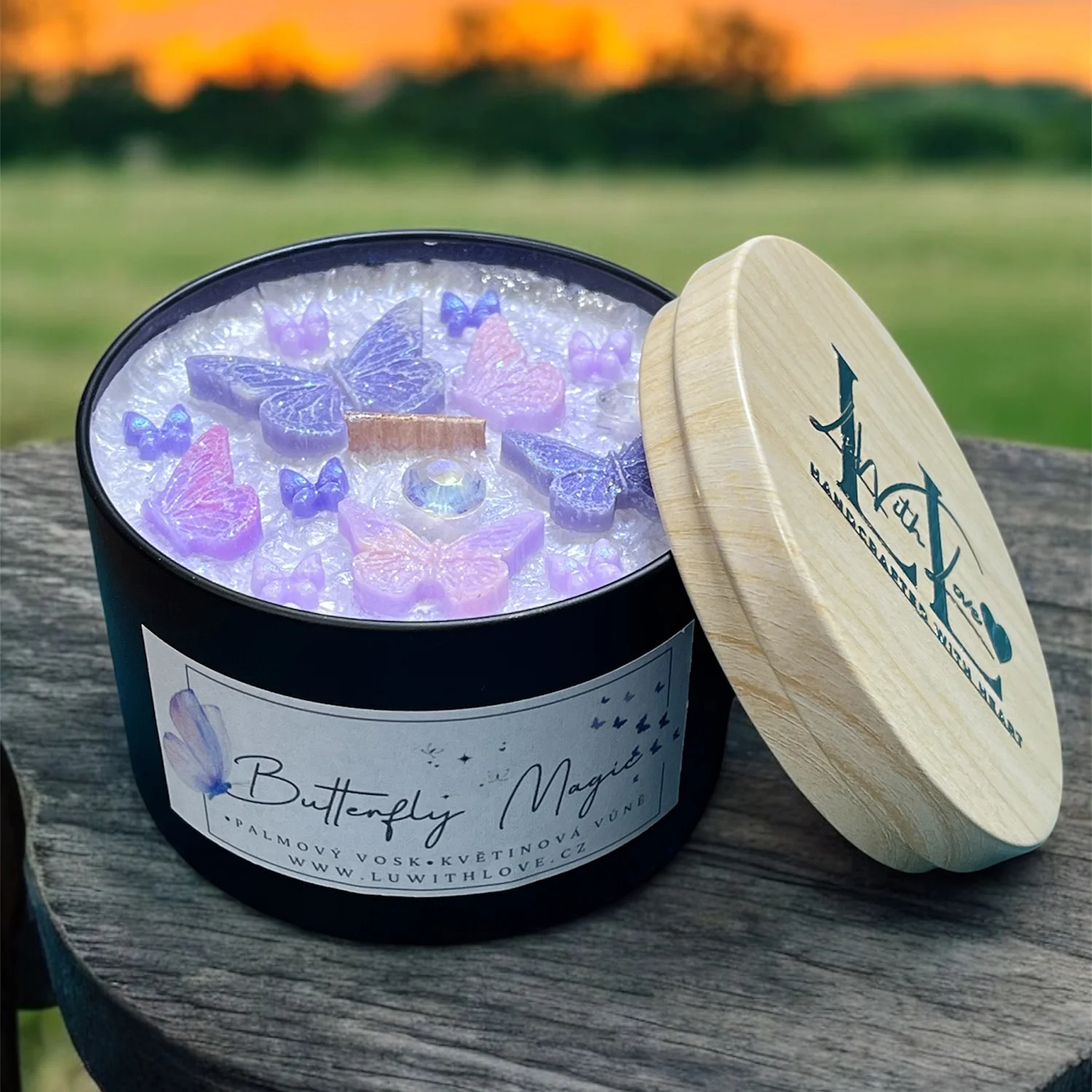 Přírodní svíčky z ČR zdobené minerály i sušenými květy - Obrázek 7