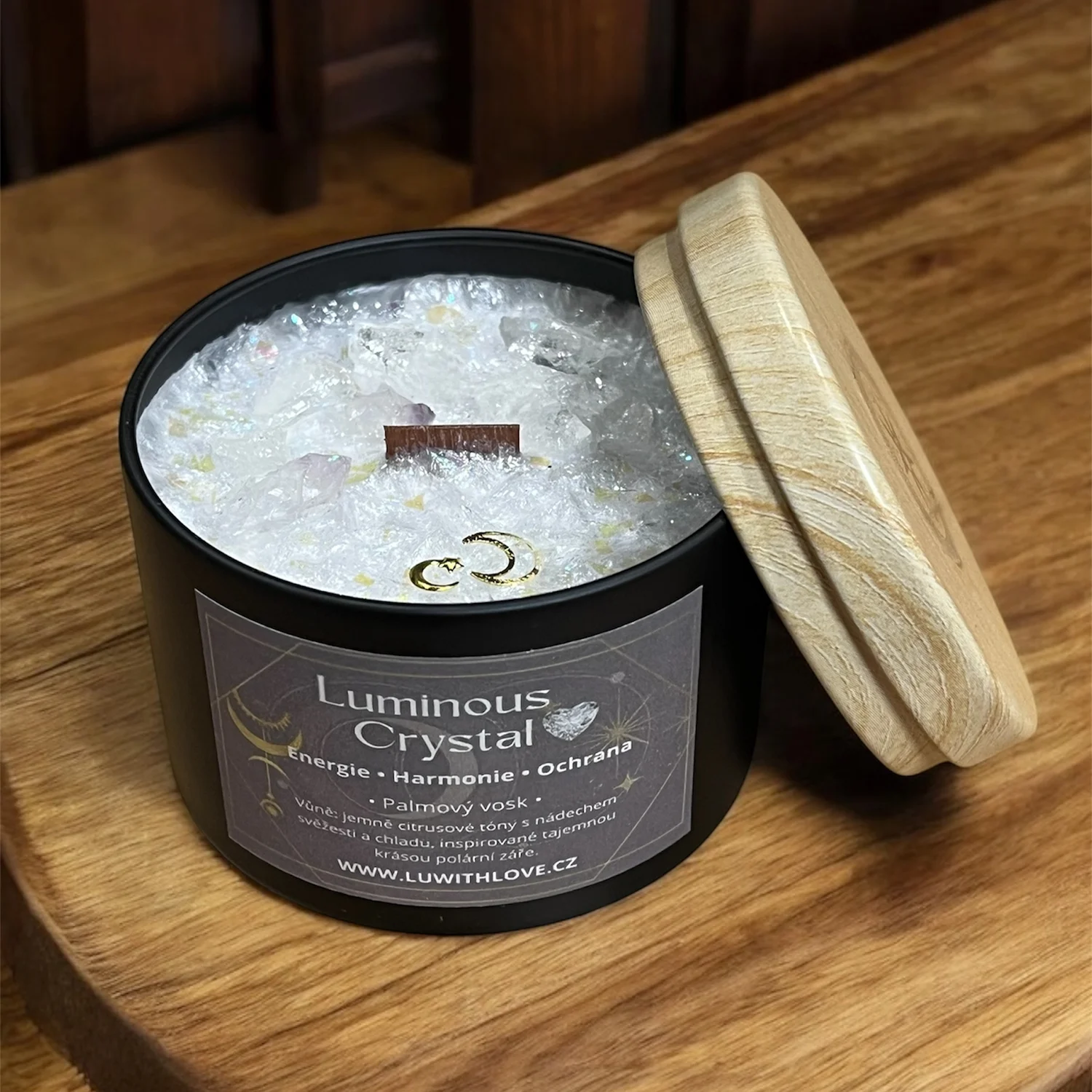 Přírodní svíčky z ČR zdobené minerály i sušenými květy - Obrázek 11