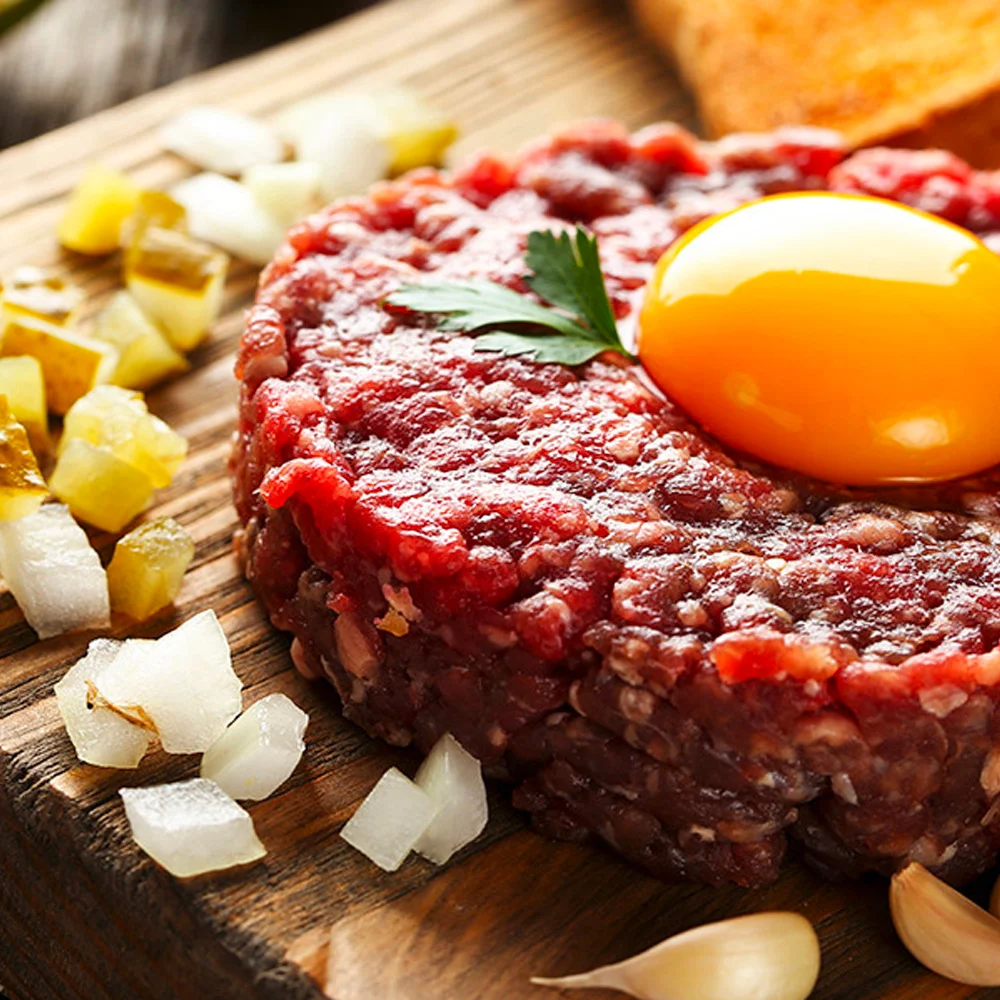 250 g namíchaného tataráku a křupavé topinky - Obrázek 2