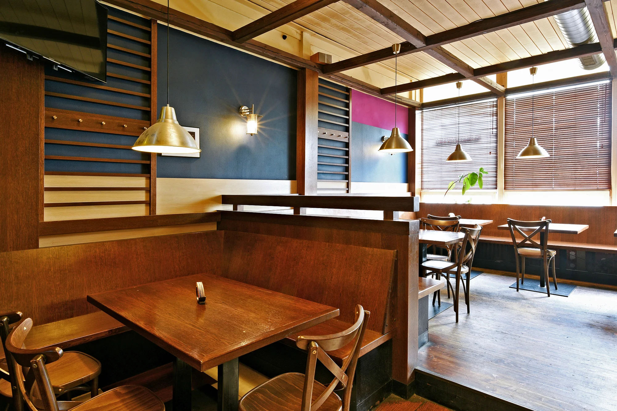 Hovězí nebo kuřecí burger s hranolky a tatarkou - Obrázek 8