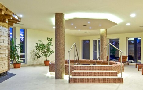 Maďarsko: Martfű Hotel Thermal SPA *** přímo propojený s lázněmi + polopenze a neomezené termály a wellness - Obrázek 7