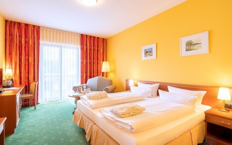 Koserow u Baltského moře: Pobyt v SEETELHOTEL Nautic Usedom Hotelu & Spa **** se snídaněmi + bazény a sauny - Obrázek 7