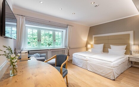 Wellness dovolená u Hamburku: 5* Hotel Waldhaus Reinbek se snídaní + vířivka, 3 sauny, pára, solná jeskyně - Obrázek 2