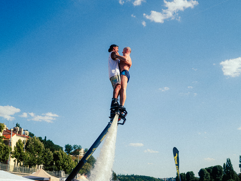 Tandemová lekce flyboardingu - Obrázek 4