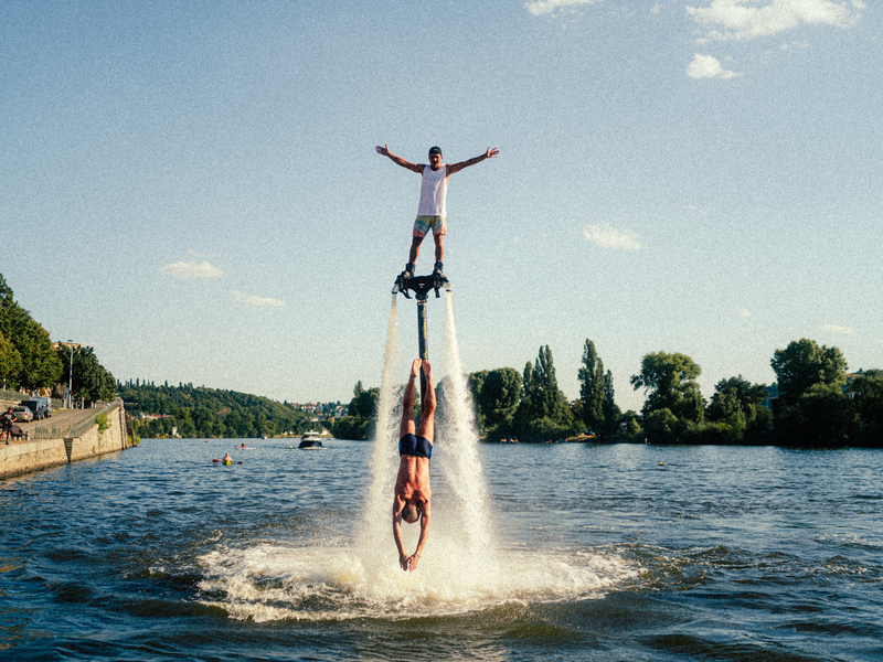 Tandemová lekce flyboardingu - Obrázek 5