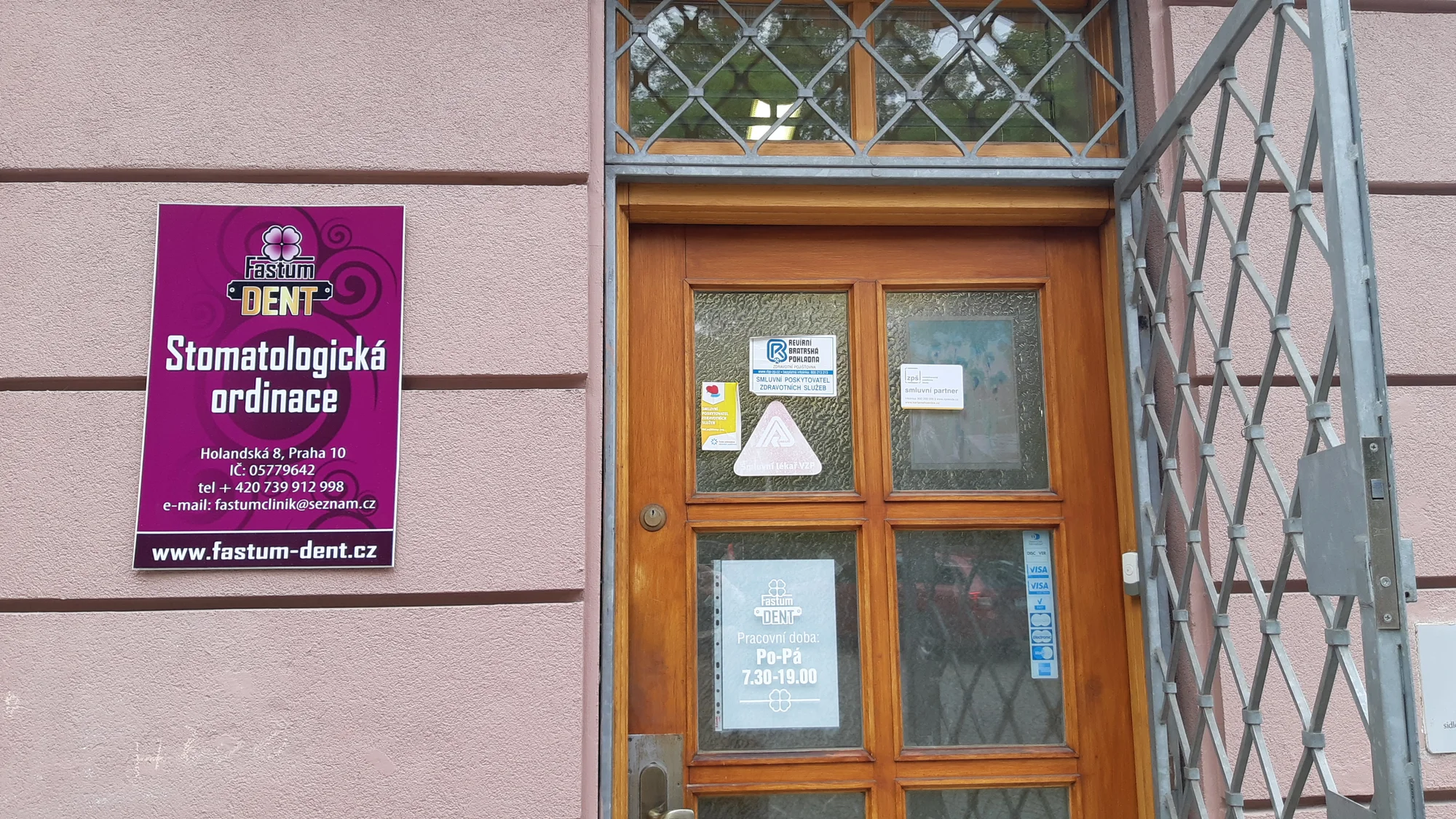 Zirkonová zubní korunka pro krásný úsměv - Obrázek 9