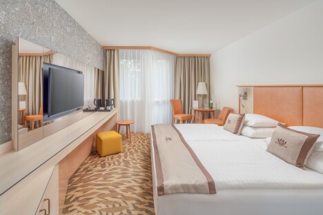 Hévíz: Luxusní pobyt v 5* Lotus Therme Hotelu & Spa s polopenzí, termálním wellness a saunovým světem - Obrázek 3