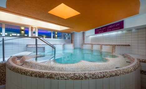 Hévíz: Luxusní pobyt v 5* Lotus Therme Hotelu & Spa s polopenzí, termálním wellness a saunovým světem - Obrázek 7