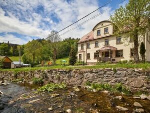 Krkonošský národní park: Pobyt v horské Boudě Morava *** se snídaní/polopenzí + venkovní hřiště a úschovna kol