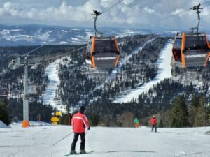 Jižní Čechy blízko sjezdovek a rakouských hranic: Resort Pasečná se snídaní/polopenzí + sauna a dětský koutek