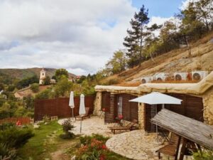 Maďarsko: Pobyt v jeskynním pokoji v Sirocave Barlang Apartmanok se snídaní či polopenzí a wellness + aktivita