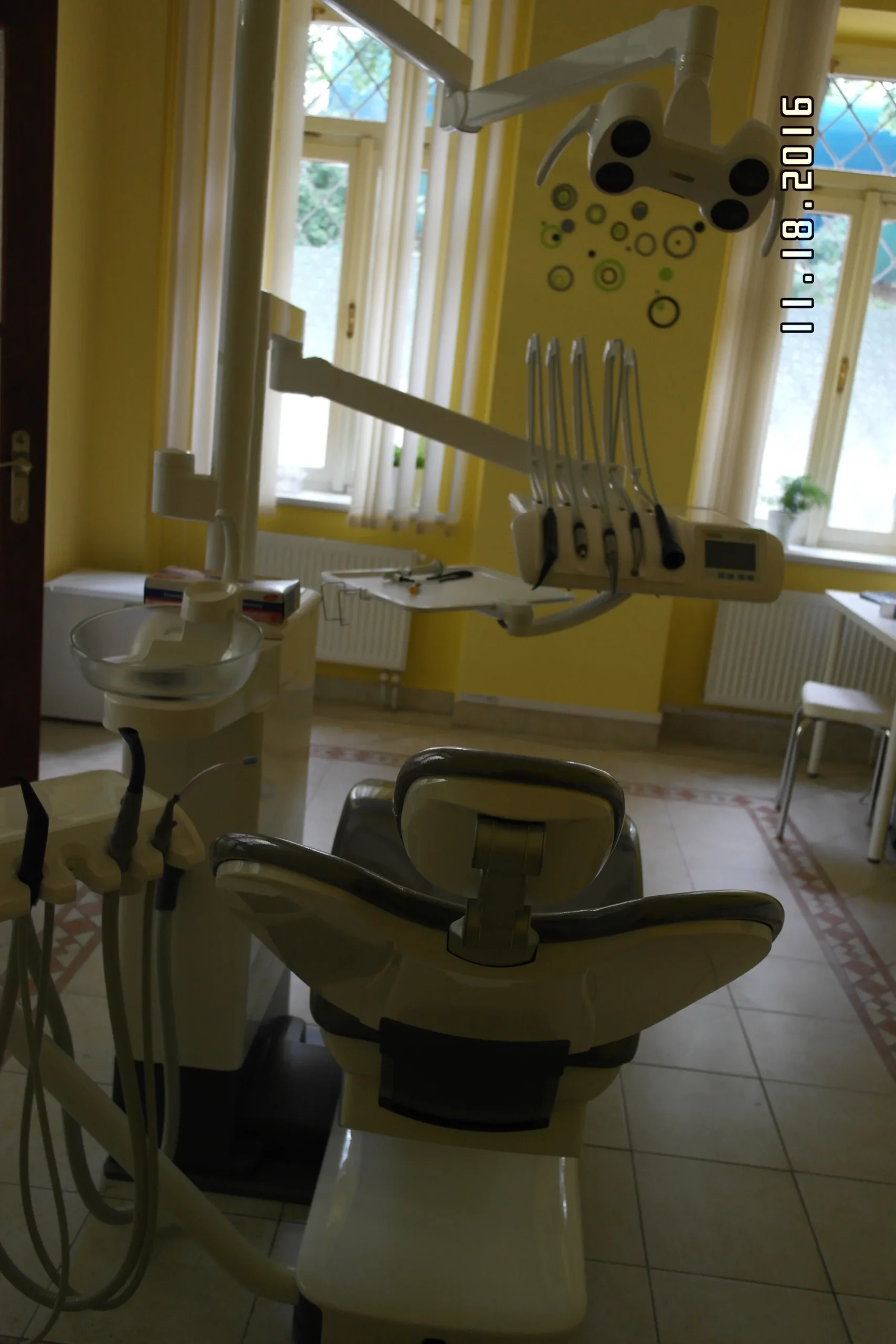 Zirkonová zubní korunka pro krásný úsměv - Obrázek 6