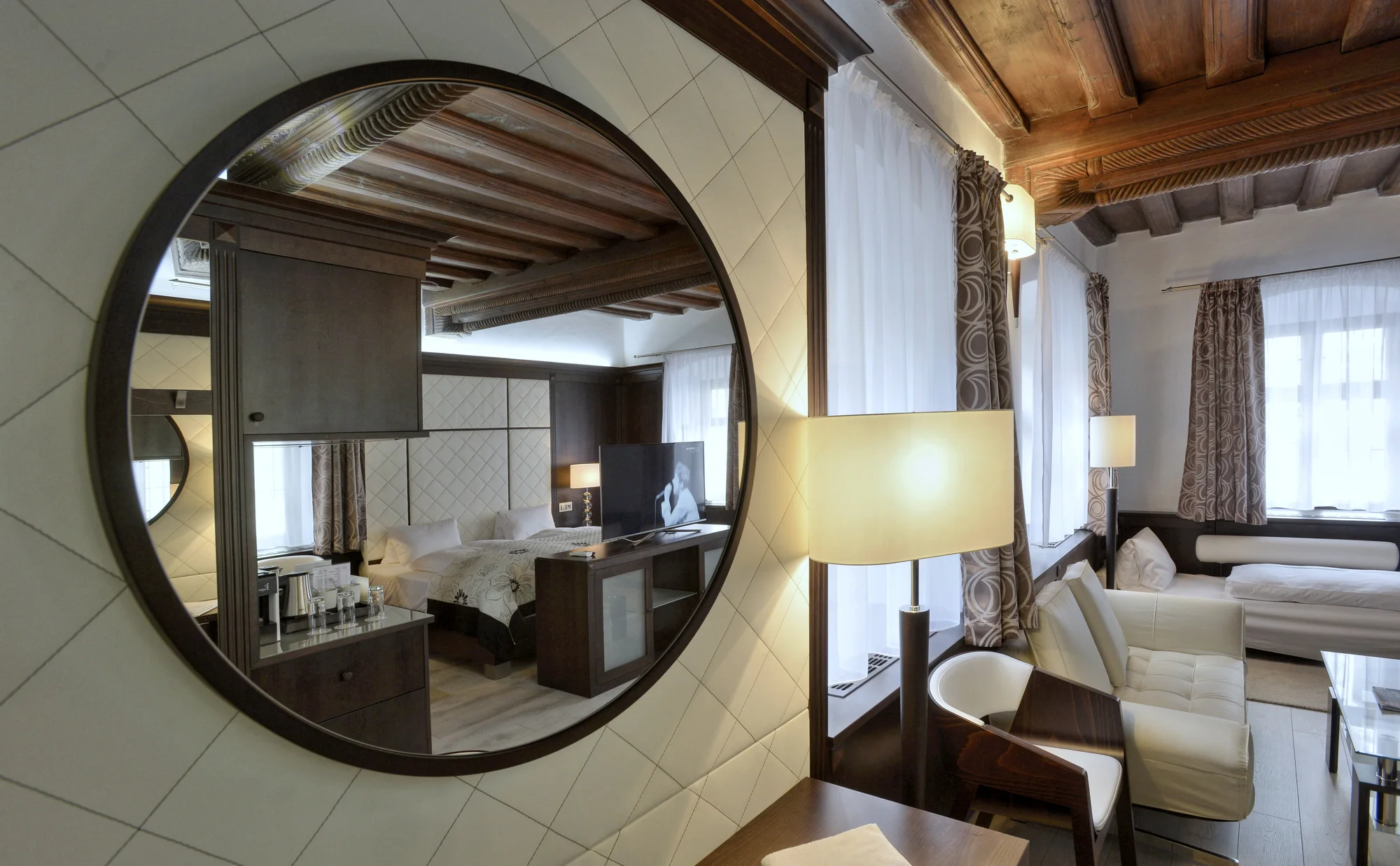 Pobyt v centru Krumlova se snídaní či polopenzí - Obrázek 10